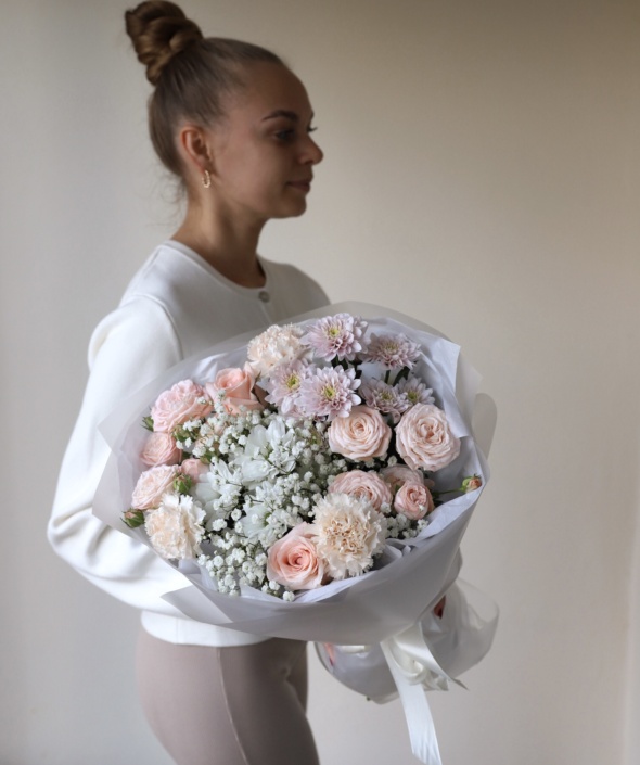 Букет кремовый с гипсофилой №1691