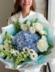Букет с голубой гортензией в нежном оформлении №1639