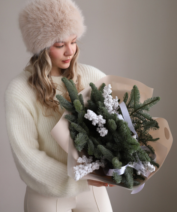 Букет с зимним декором и нобилисом №1832