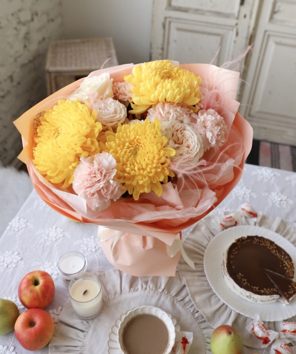 Букет яркий сборный №1669