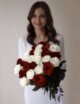 Красные и белые розы в ленту (25 шт) №1035