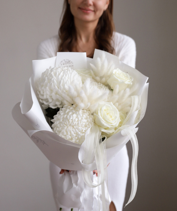 Стильный букет в белой гамме №2121