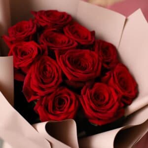 Розы красные в бежевом оформлении (Россия, 11 шт) №1021 - Фото 21