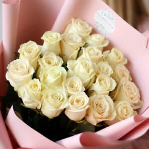 Розы белые в розовом оформлении (Россия, 21 шт) №1501 - Фото 50