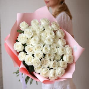 Белые розы в розовом оформлении (41 шт) №512 - Фото 44