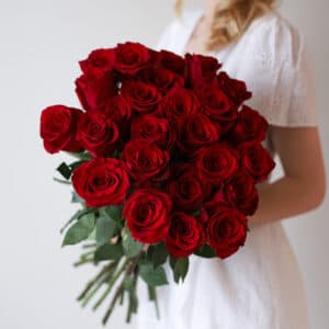 Розы красные в ленту (25 шт)  №1041 - Фото 21
