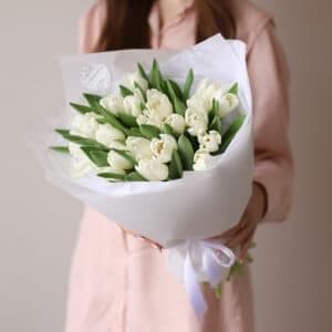 Белые тюльпаны голландские в белом оформлении (25 шт) №1588 - Фото 117