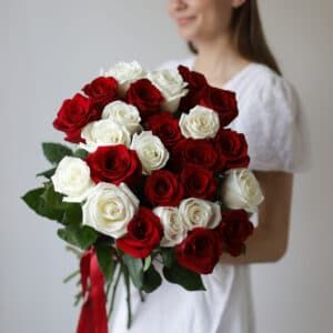 Красные и белые розы в ленту (25 шт) №1035 - Фото 17