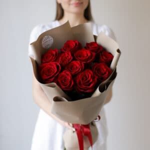 Красные розы в бежевом оформлении (11 шт) №510 - Фото 5