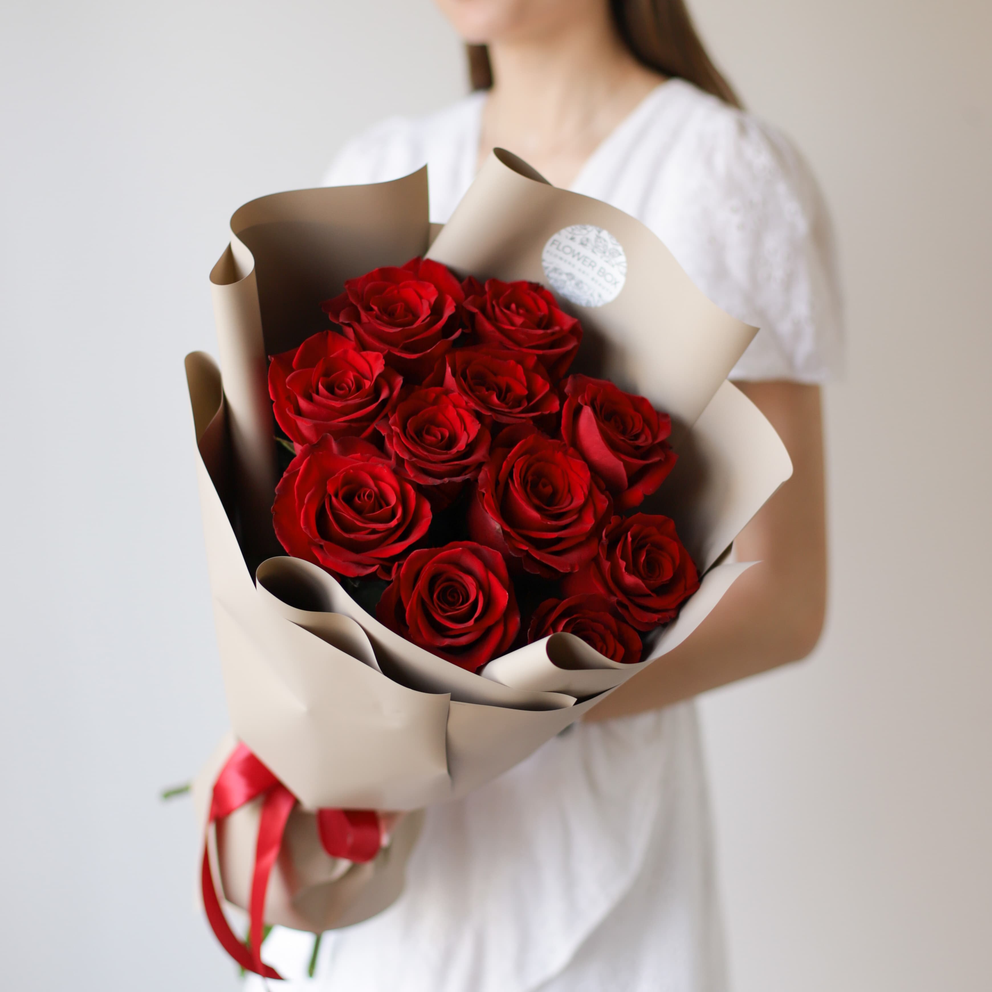 Красные розы в бежевом оформлении (11 шт) №510 - Фото 6