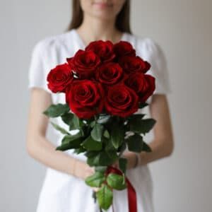 Красные розы в ленту (9 шт) №1039 - Фото 4