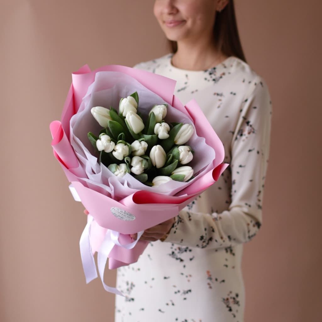 Белые тюльпаны в нежном оформлении №1823 - Фото 30